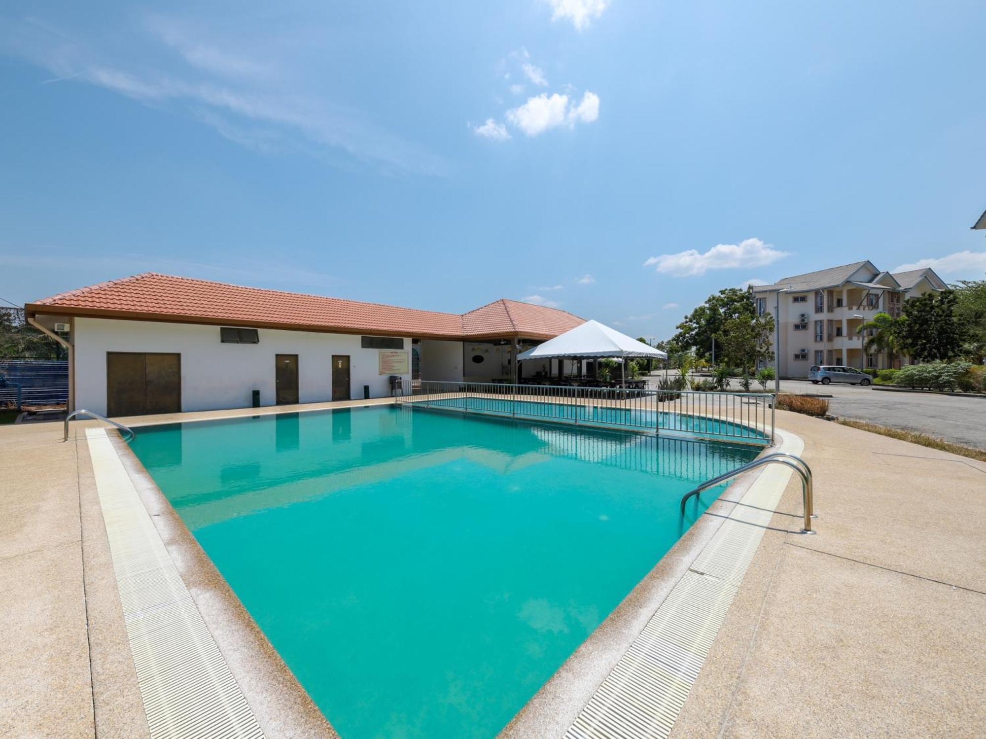 Seri Bayu Resort Hotel Sungai Pelek Εξωτερικό φωτογραφία