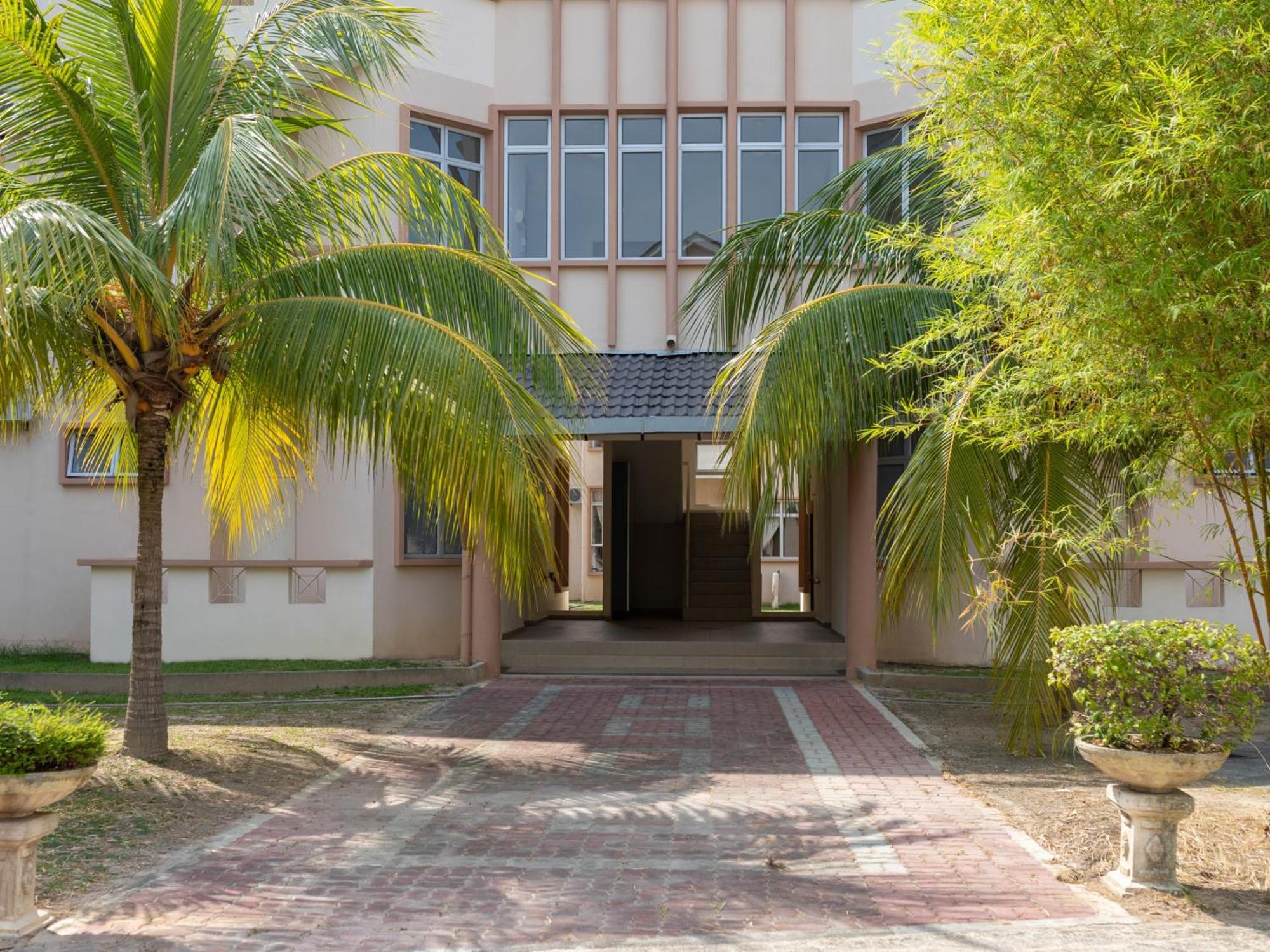 Seri Bayu Resort Hotel Sungai Pelek Εξωτερικό φωτογραφία